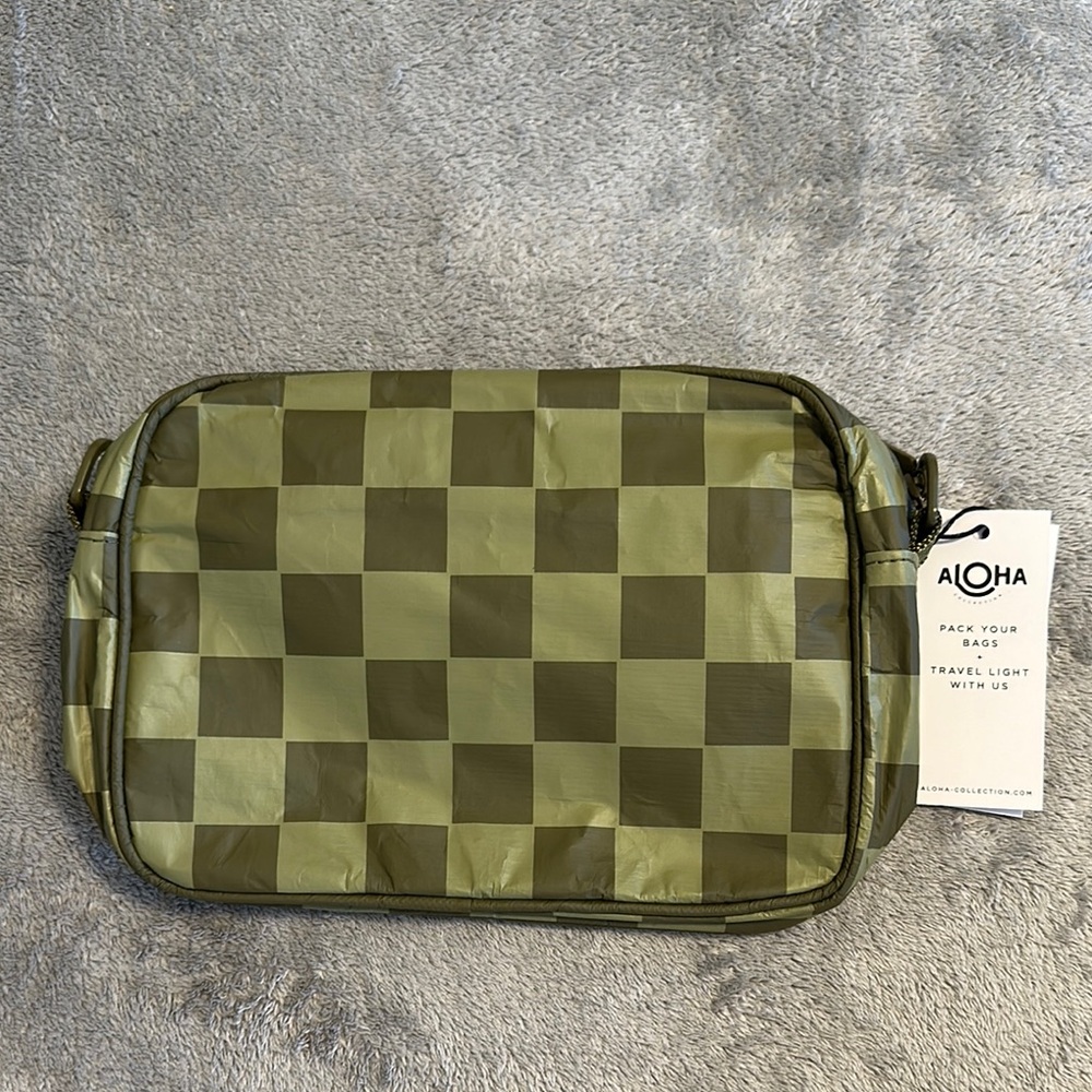 🌺 ALOHA Collection Checkmate Le Tour Crossbody Bag. NWT & original packaging.